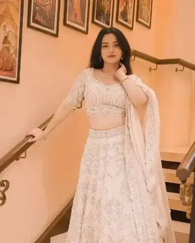 Escort Service In Kesar Bagh